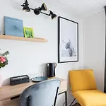 Mezi Buky Hotel