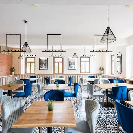 Mezi Buky Hotel Chribska