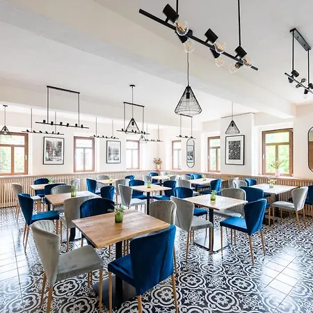 Mezi Buky Hotel Chribska