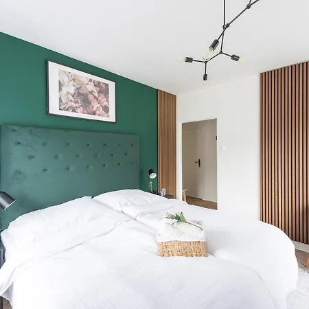 Hotel Mezi Buky Chribska