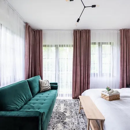 Hotel Mezi Buky *