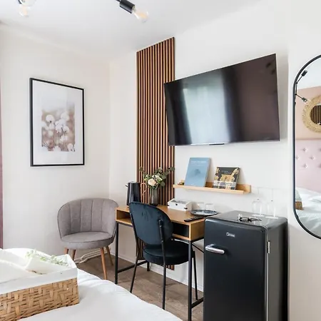 Mezi Buky Hotel Chribska